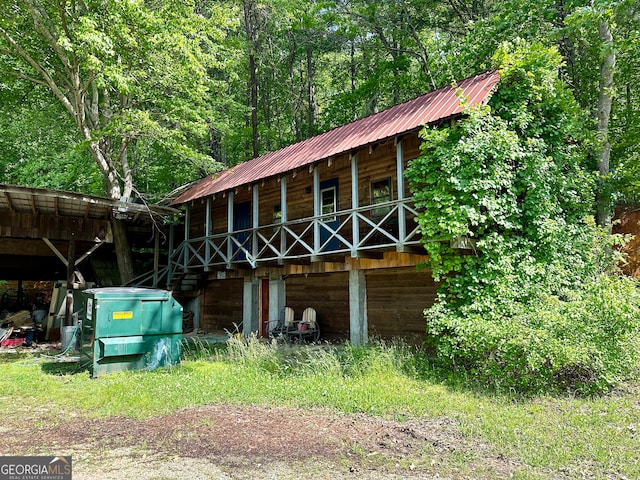 view of outdoor structure