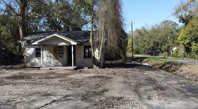 view of front of property