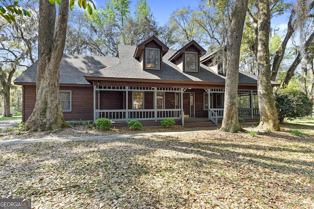 view of front of property with covered porch