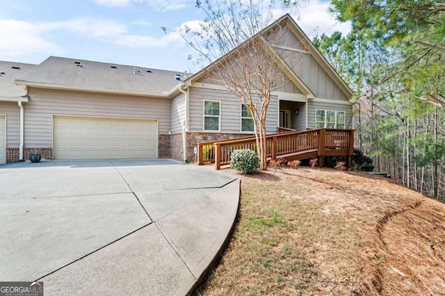 view of front of home with a garage