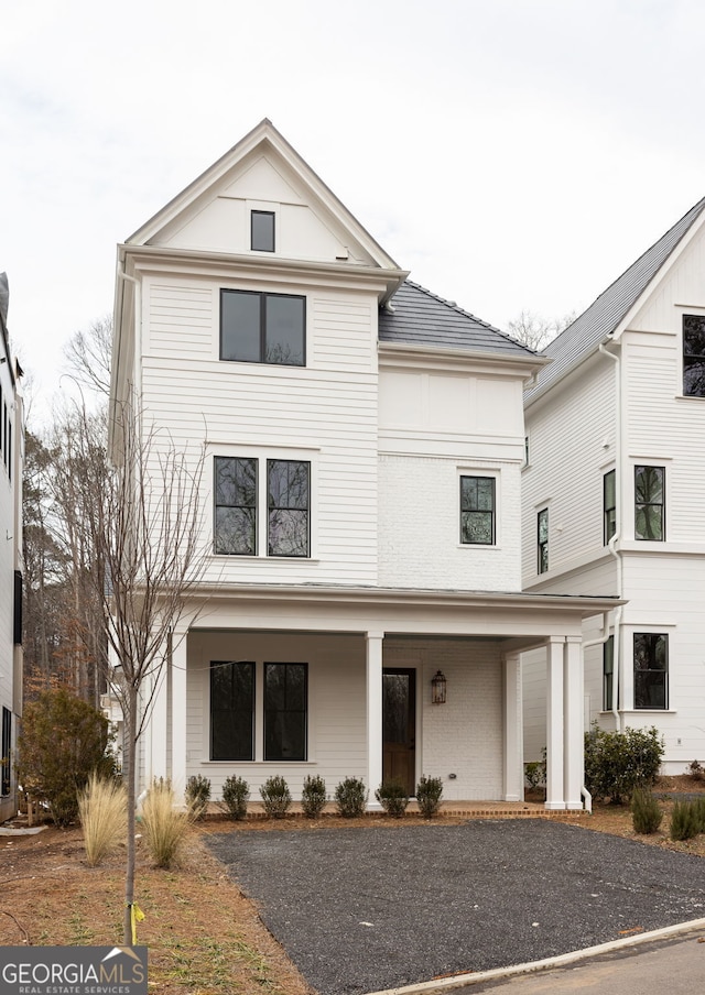 view of front of home with covered porch