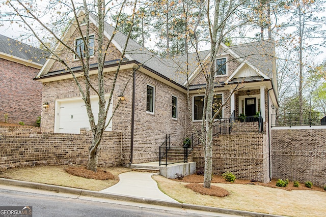 view of front facade with a garage