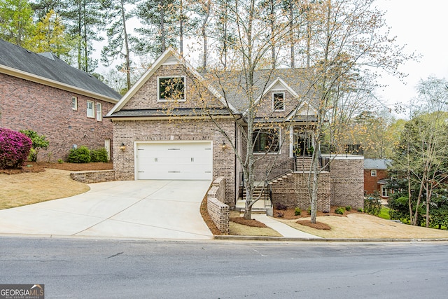 view of front facade featuring a garage