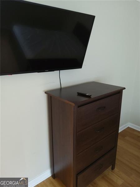 room details featuring light hardwood / wood-style flooring