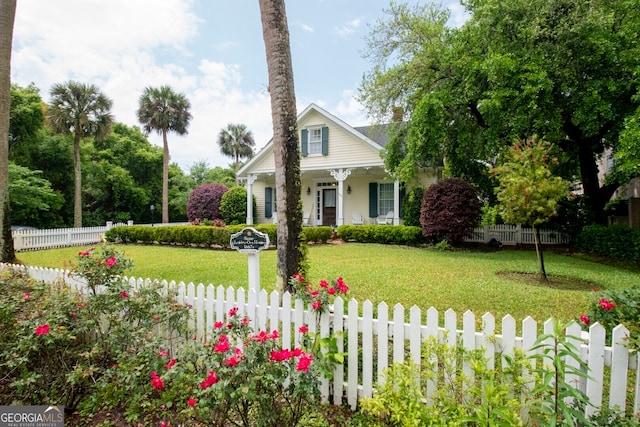 view of front facade with a front lawn