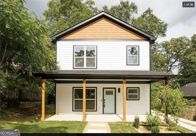 view of front facade featuring covered porch