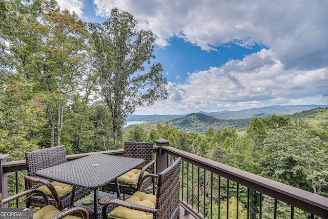 balcony featuring a mountain view