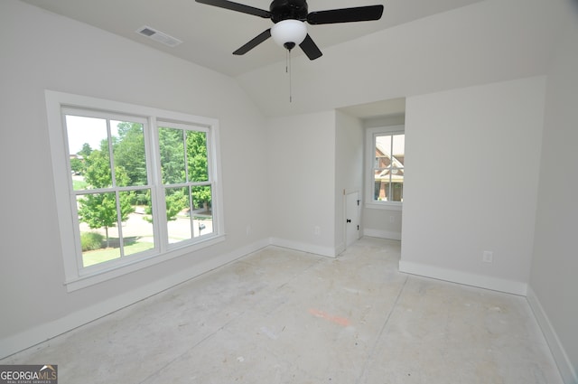 unfurnished room featuring ceiling fan