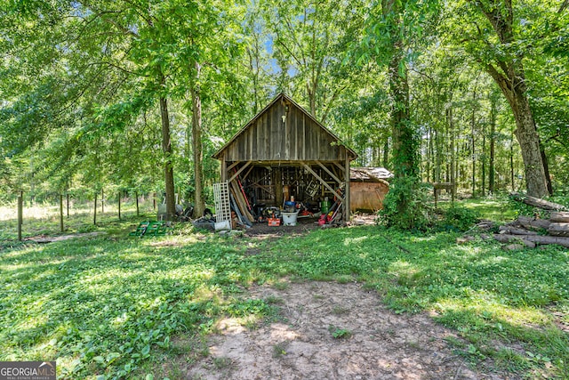 view of outdoor structure