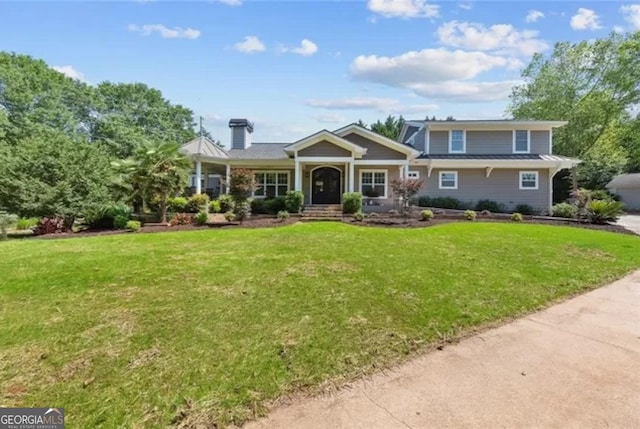 view of front of house featuring a front yard