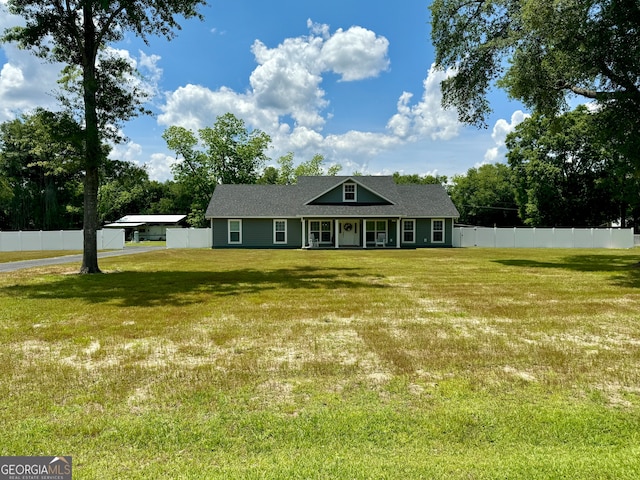 view of front of property with a front yard