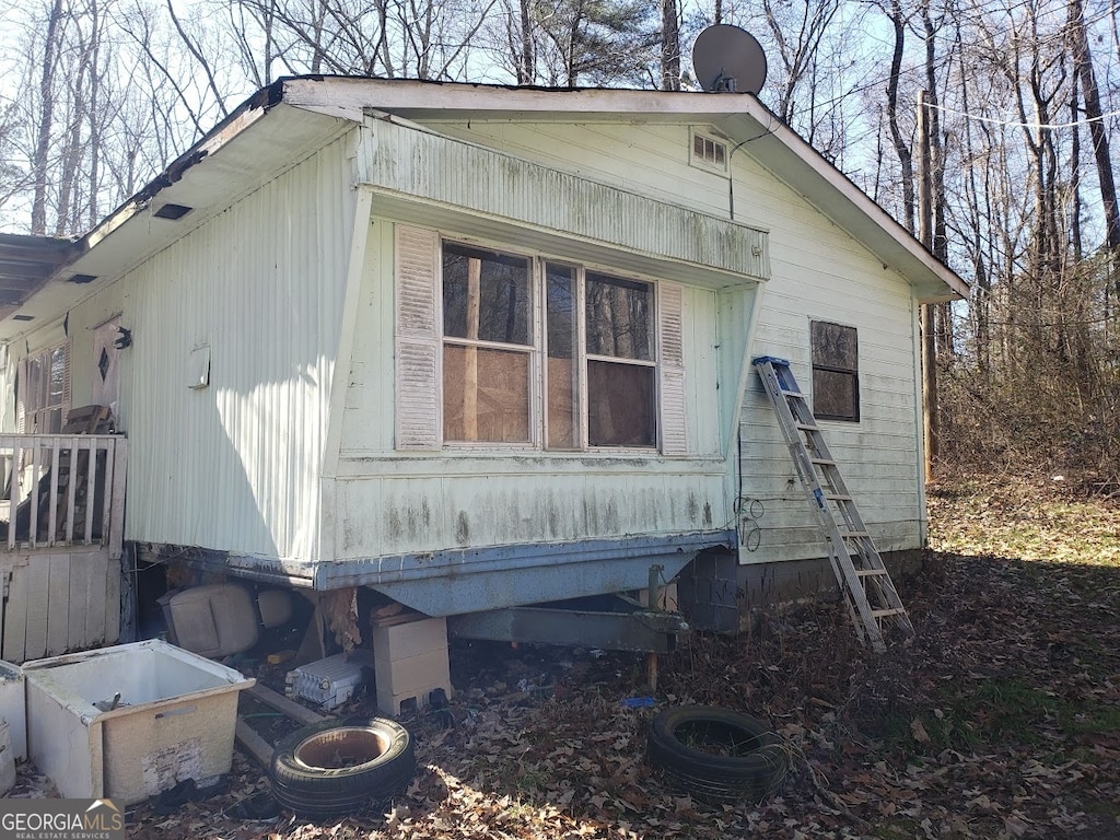 view of property exterior