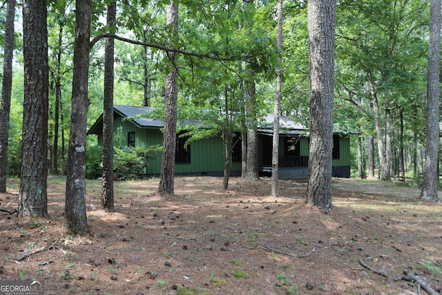 view of front of home with crawl space