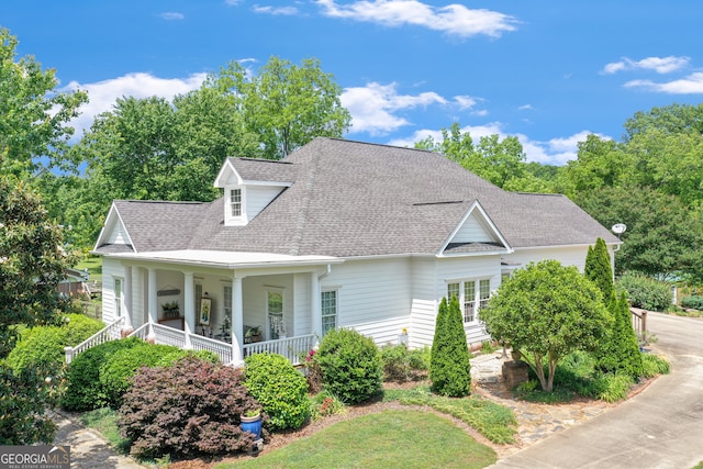 view of front of house featuring a porch