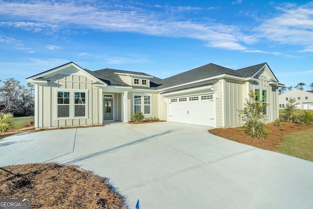 view of front of house featuring a garage