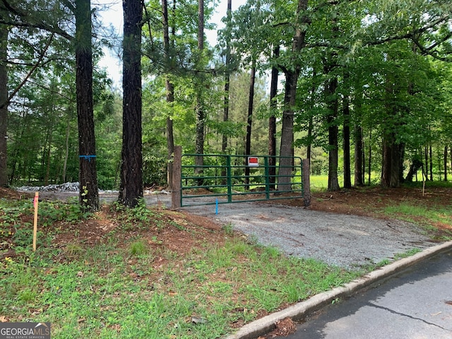 Listing photo 2 for 463 Puckett Ter SW, Lilburn GA 30047