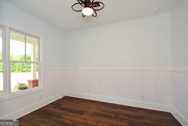 unfurnished room featuring wood-type flooring and ceiling fan