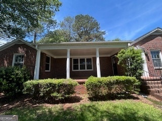 view of front of property