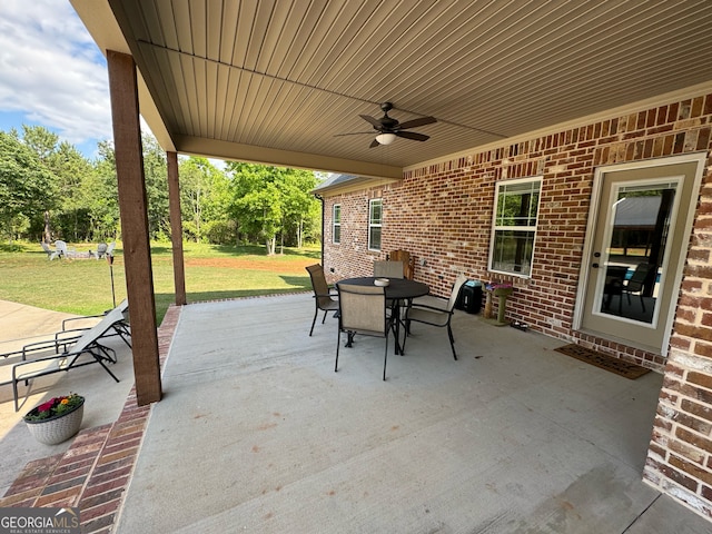 view of terrace featuring ceiling fan