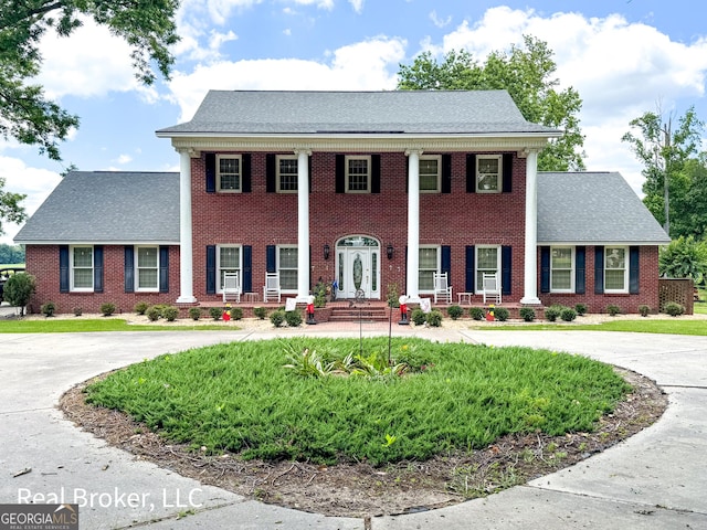 view of colonial inspired home