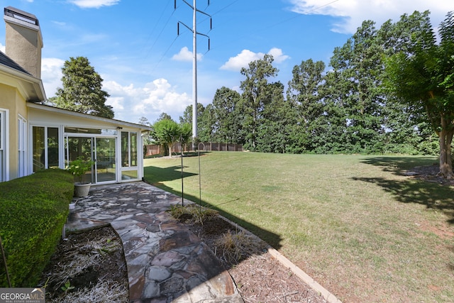 view of yard featuring a patio