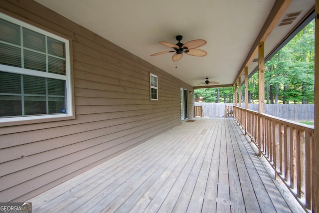 deck with ceiling fan