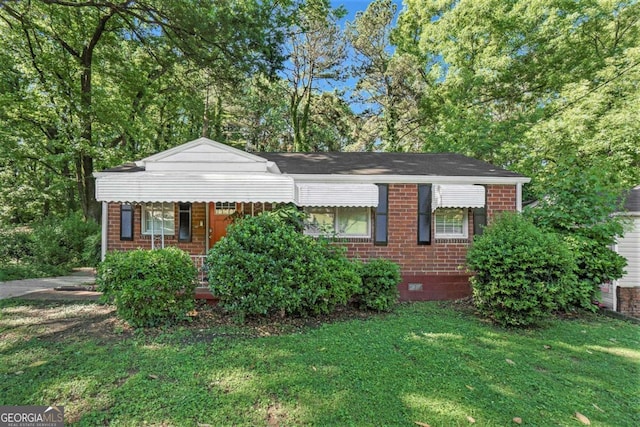 view of front of house with a front yard