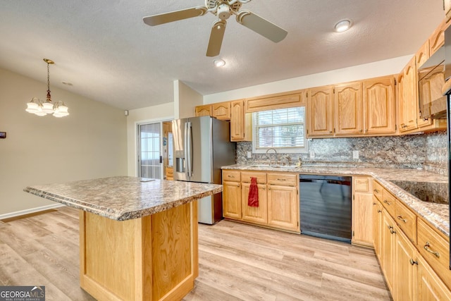 kitchen with backsplash, black appliances, light hardwood / wood-style flooring, and ceiling fan with notable chandelier