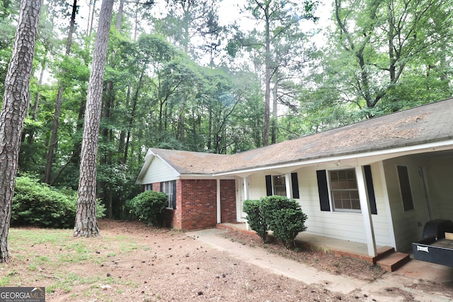 view of front of property