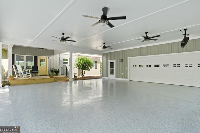 garage featuring ceiling fan