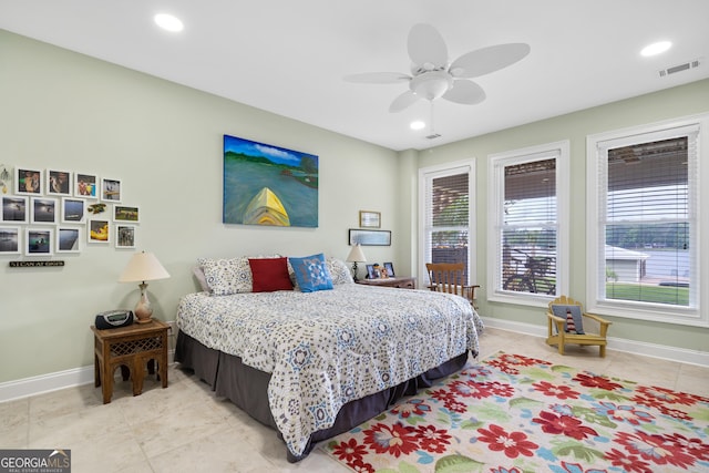 bedroom with ceiling fan