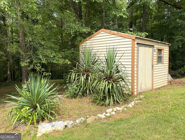 view of outbuilding