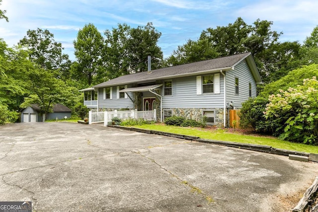 view of split foyer home