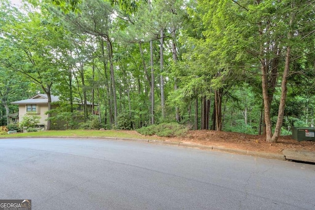 Listing photo 3 for 335 N Peak Dr, Alpharetta GA 30022