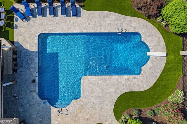 1985 Roscoe Rd, Newnan, GA 30263 - view of swimming pool featuring a diving board