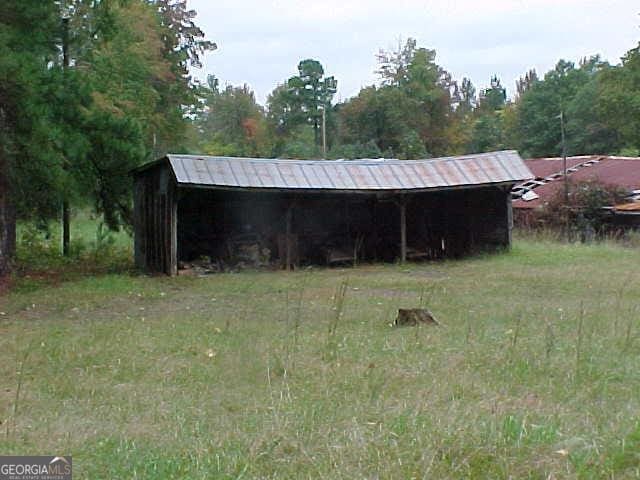 view of outdoor structure