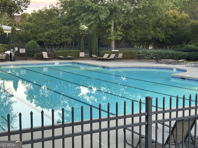 view of swimming pool