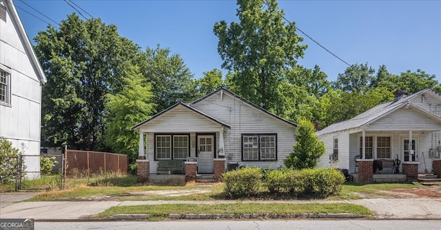 view of front of home with covered porch