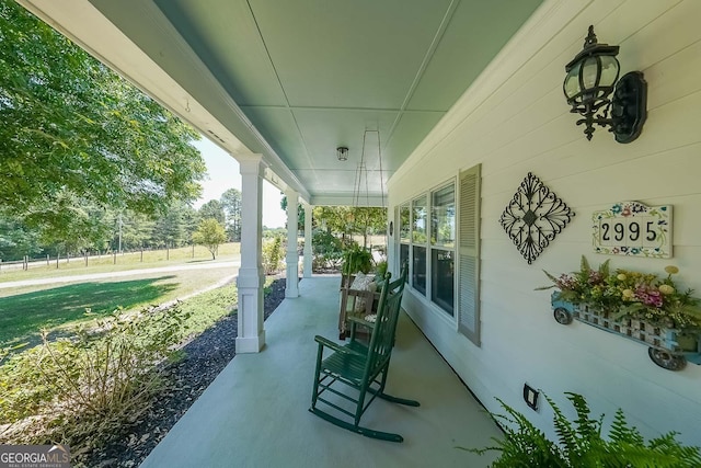 view of patio / terrace with covered porch