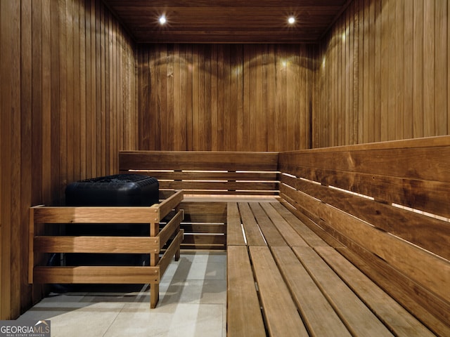 view of sauna / steam room with recessed lighting