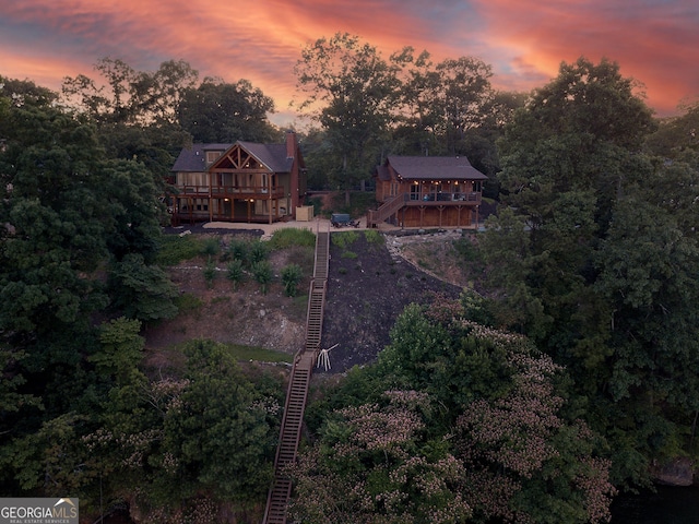 view of aerial view at dusk