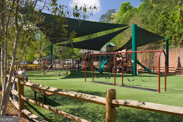318 Sandy Springs Cir Unit 270, Sandy Springs, GA 30328 - view of communal playground