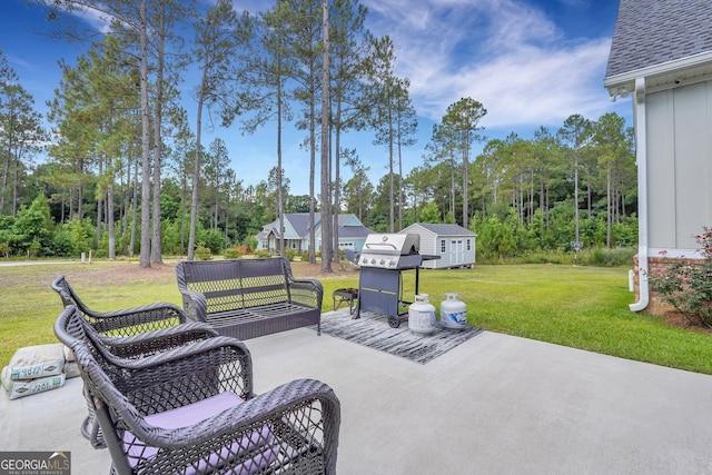 view of patio / terrace with a grill