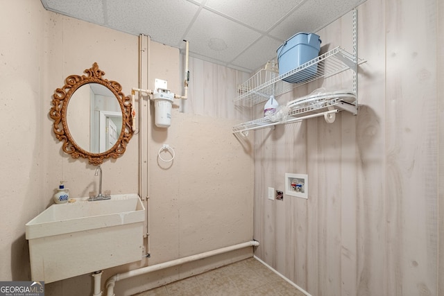 laundry room with sink and washer hookup