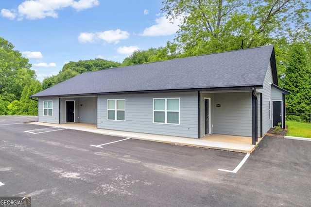 339 Gainesville, Carnesville, GA 30521 - single story home with a shingled roof and uncovered parking