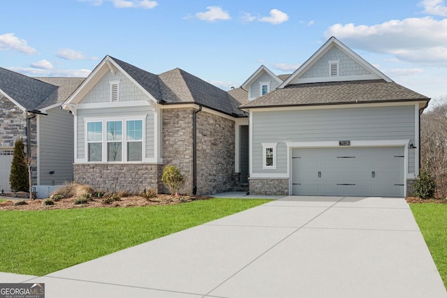 view of front of property with a front lawn