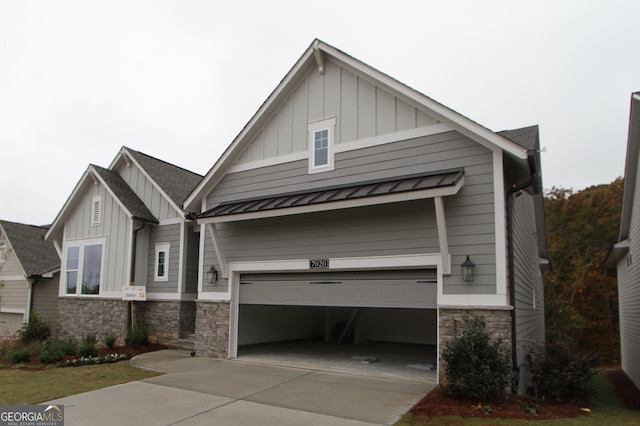 view of front of house with a garage