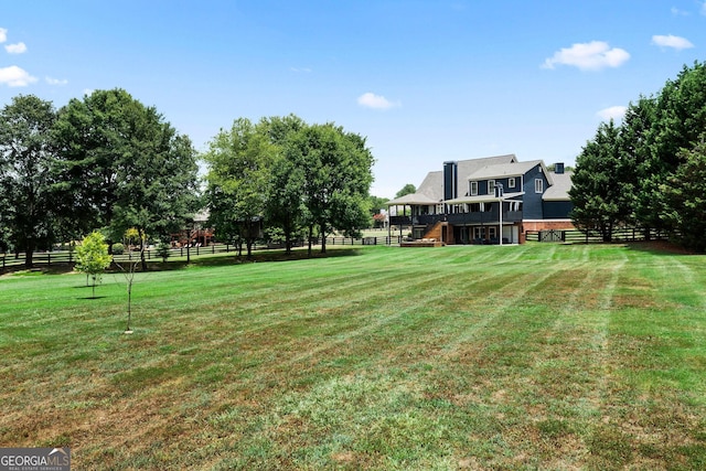 view of yard featuring a rural view