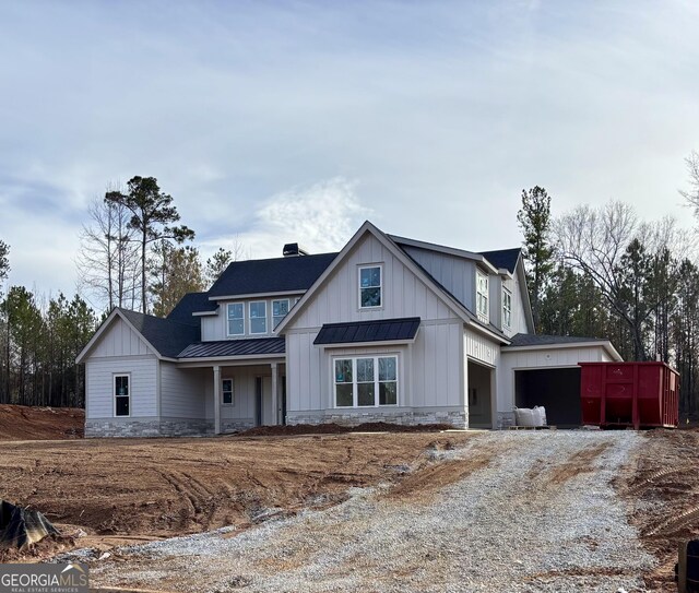 view of front of house with a garage