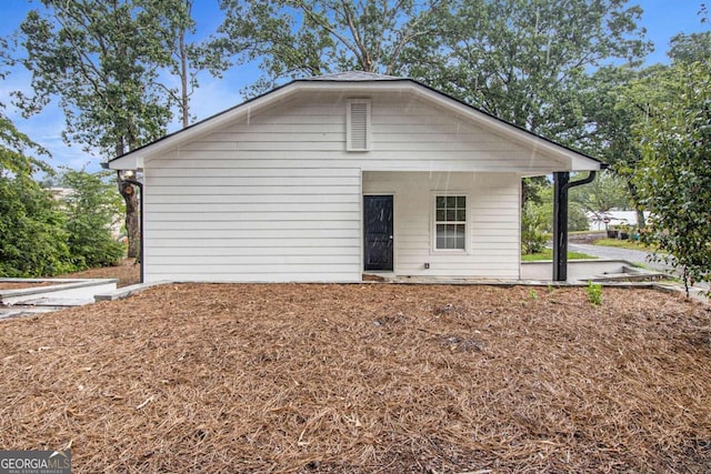 view of front of property with covered porch